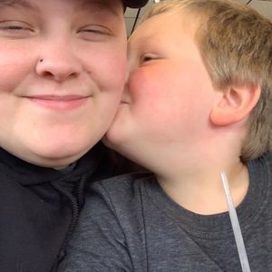 Meet your Posher, Haron